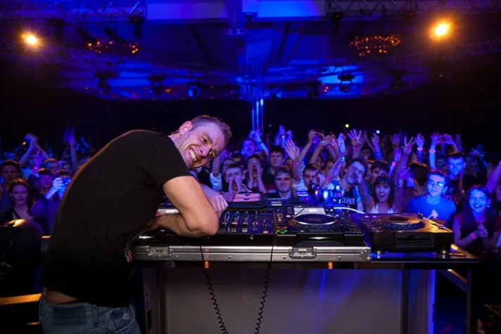 Richard Durand Run To You