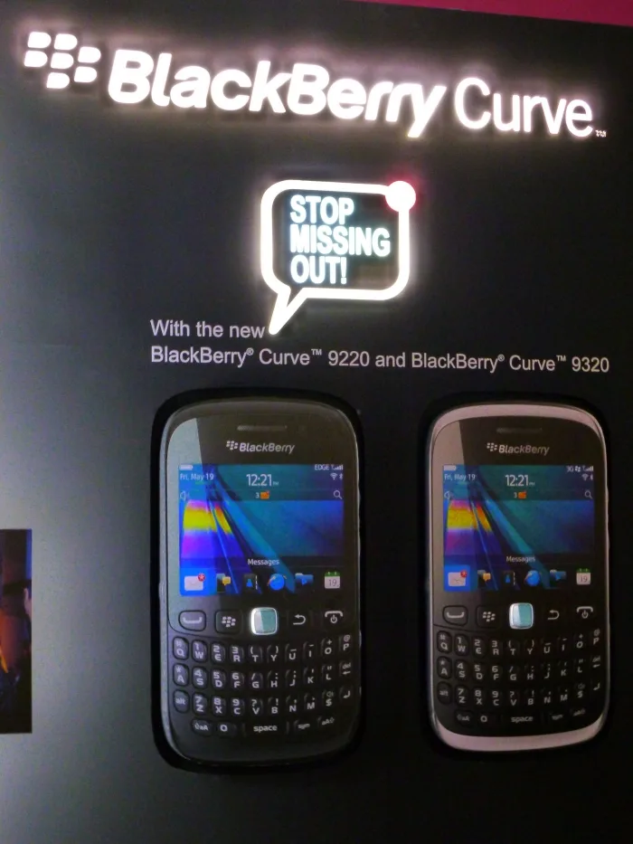 BlackBerry Curve 9320 & 9220
