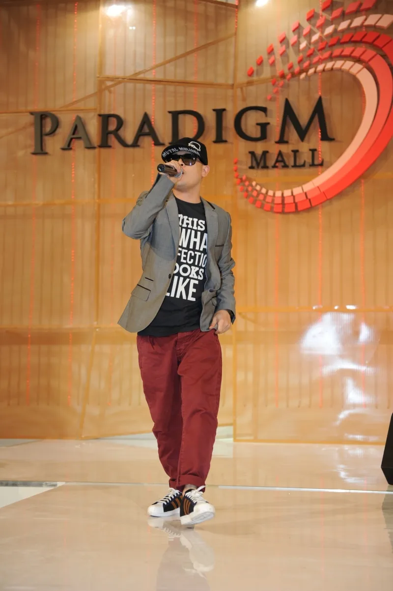 Paradigm Mall Gala Night - Justin Lo Performance, 25 May 12