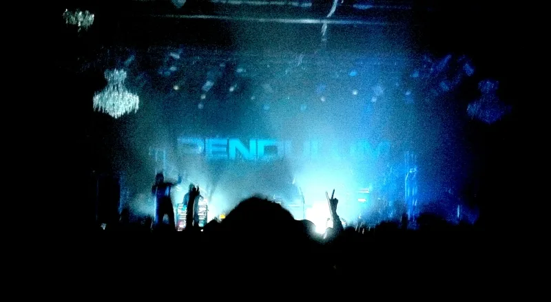 Pendulum Live