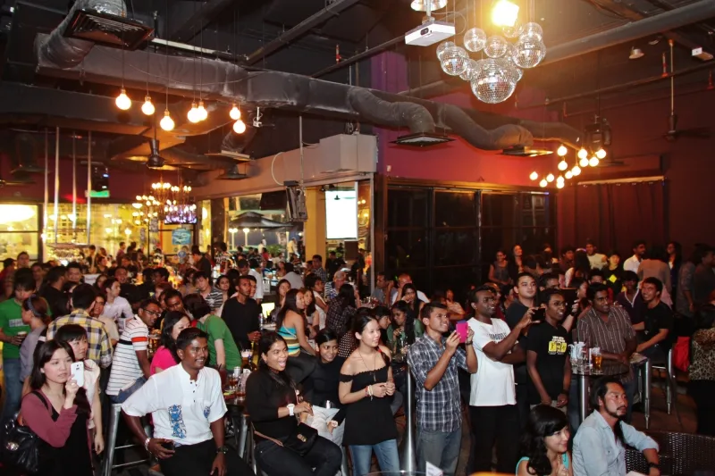 the crowd - at Top 6 YTYL @ Laundry