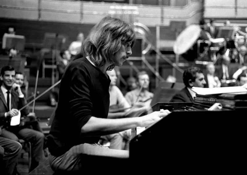 britain-obit-jon-lord-0b0e3759eb22bfc7