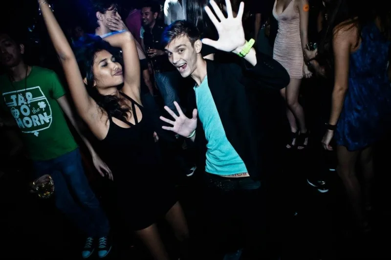 321270_242526365797035_285769804_n