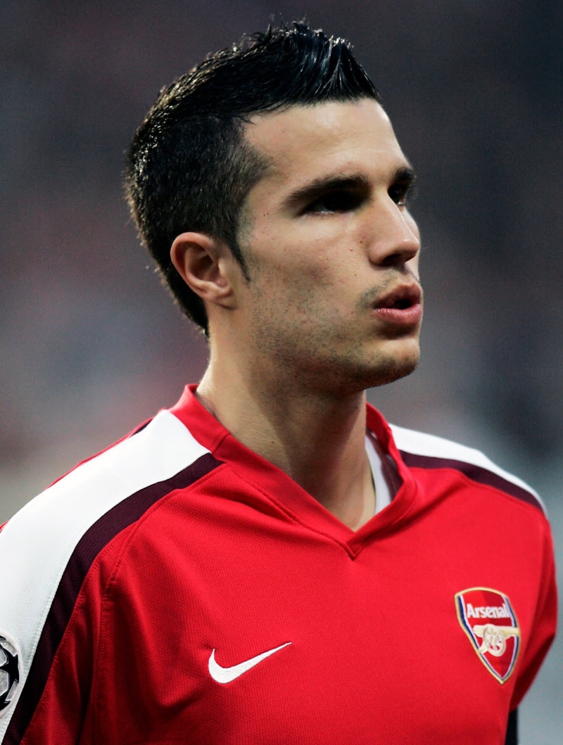 Robin van Persie Makes Old Trafford New Home - Hype MY