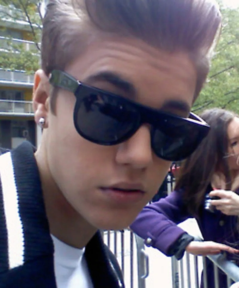 justin-bieber-2012-justin-bieber-30835193-2048-2560