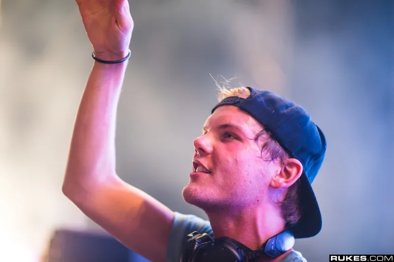 Avicii 02