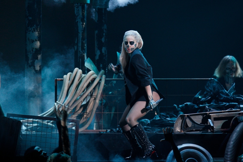 Lady-Gaga-performing-live-at-Grammys-Nominations-Concert-lady-gaga-27257703-2560-1707