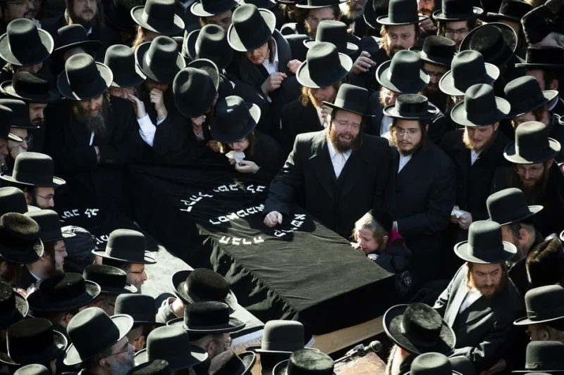 Nachman and Raizel Glauber Funeral