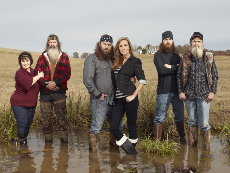 Miss Kay, Phil, Willie, Korie, Jase and Si Robertson (from left)