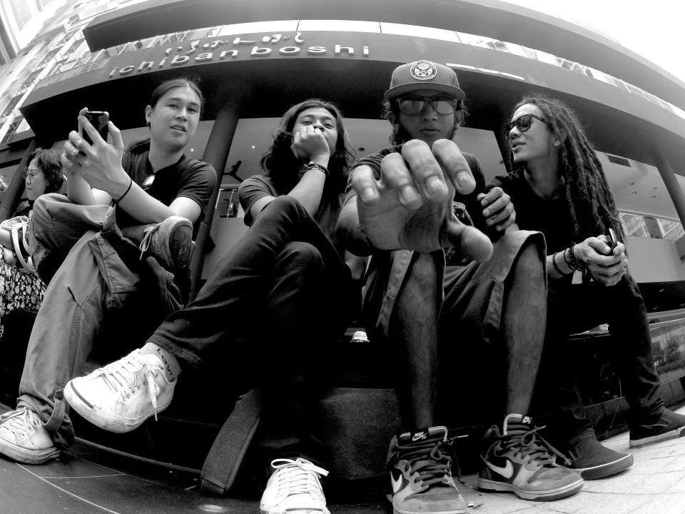 540671_455782794448668_394820206_n