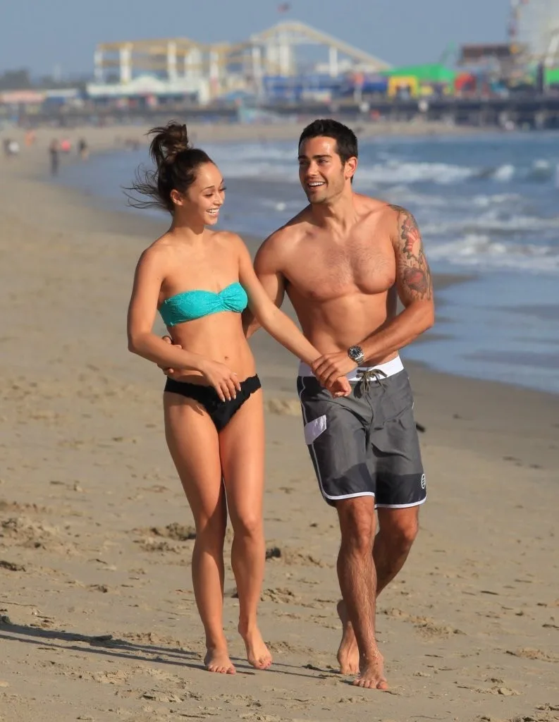 Jesse-Metcalfe-and-Cara-Santana-at-the-beach-in-Santa-Monica-April-2013-75