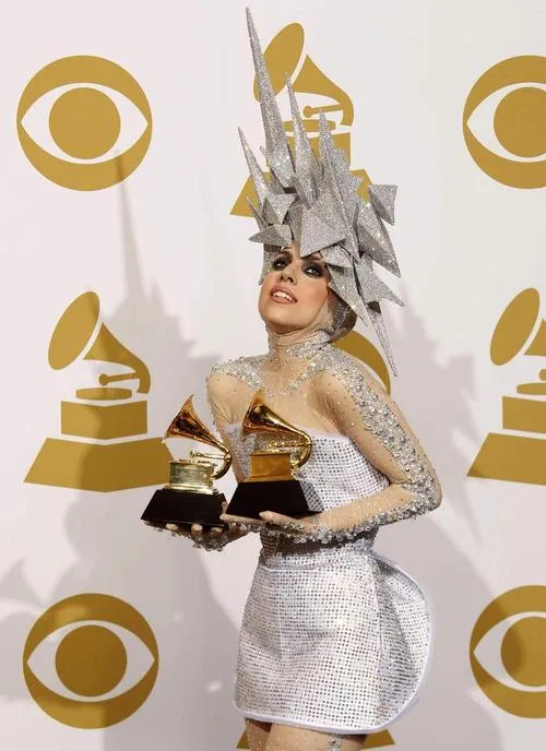 Lady+Gaga+GAGA+GRAMMY+2010