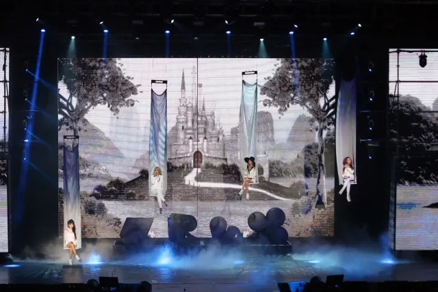 2NE1 AON Malaysia010