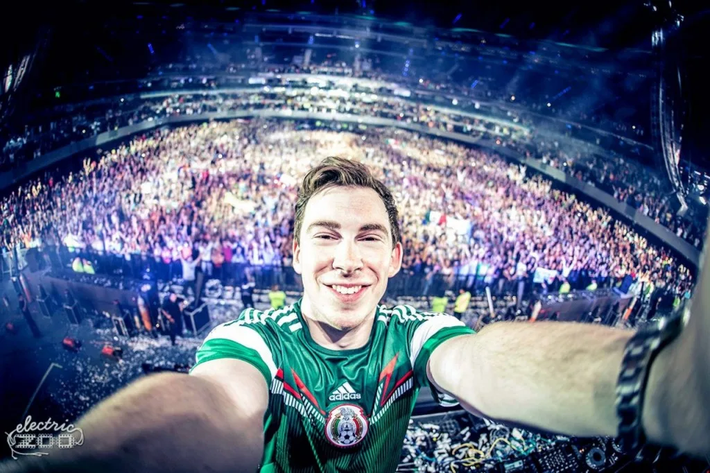 Photo via Hardwell on Facebook