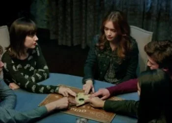 Photo via http://bloody-disgusting.com/