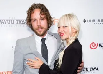 Photo via Mirror.co.uk