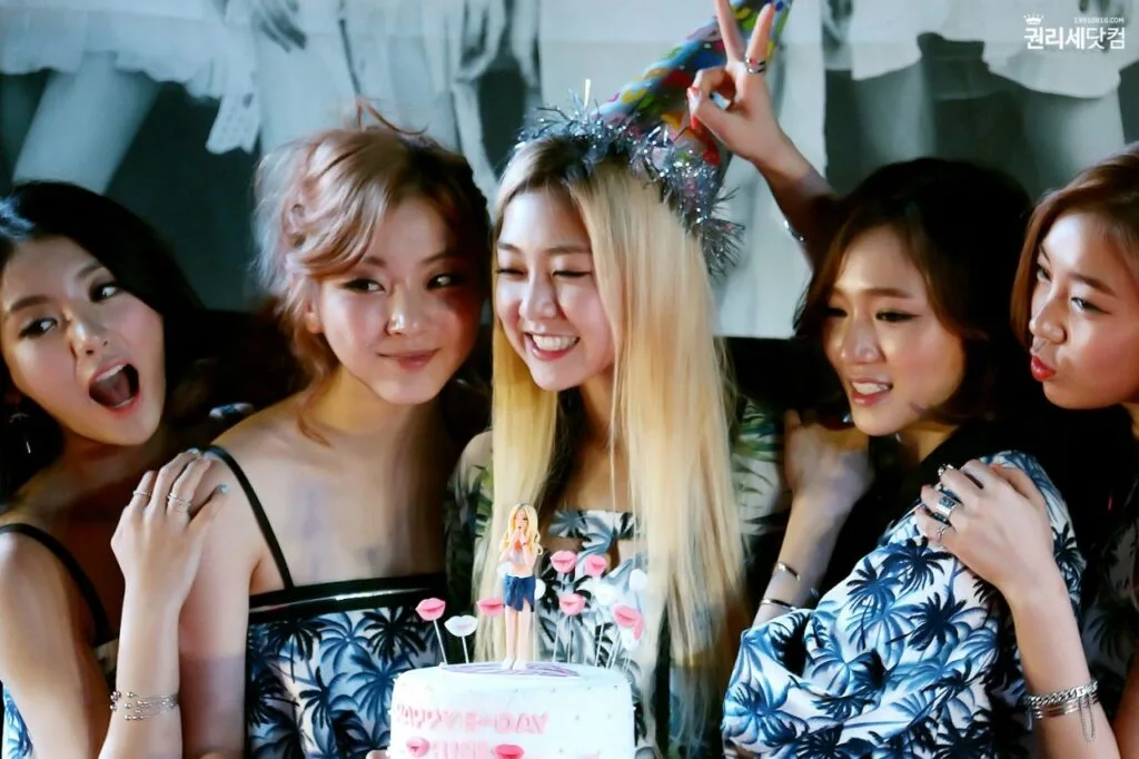 140816 Ladies Code RiSe's birthday party