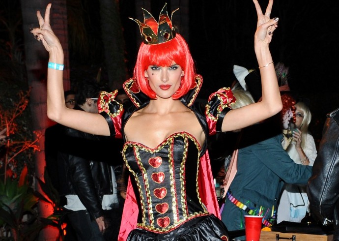 Alessandra Ambrosio Queen of Hearts Halloween 2013