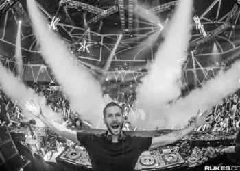 Photo via Calvin Harris on Facebook