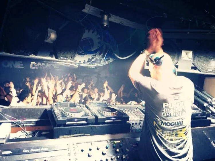 SOURCE: Moguai - Facebook