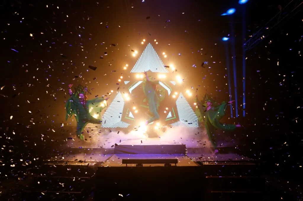 Thirst 2015 Live Presentation 08