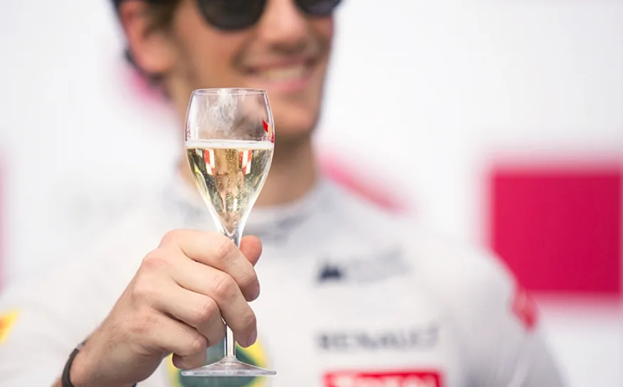 GH MUMM Champagne F1