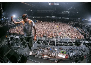 SOURCE: Dillon Francis - Facebook