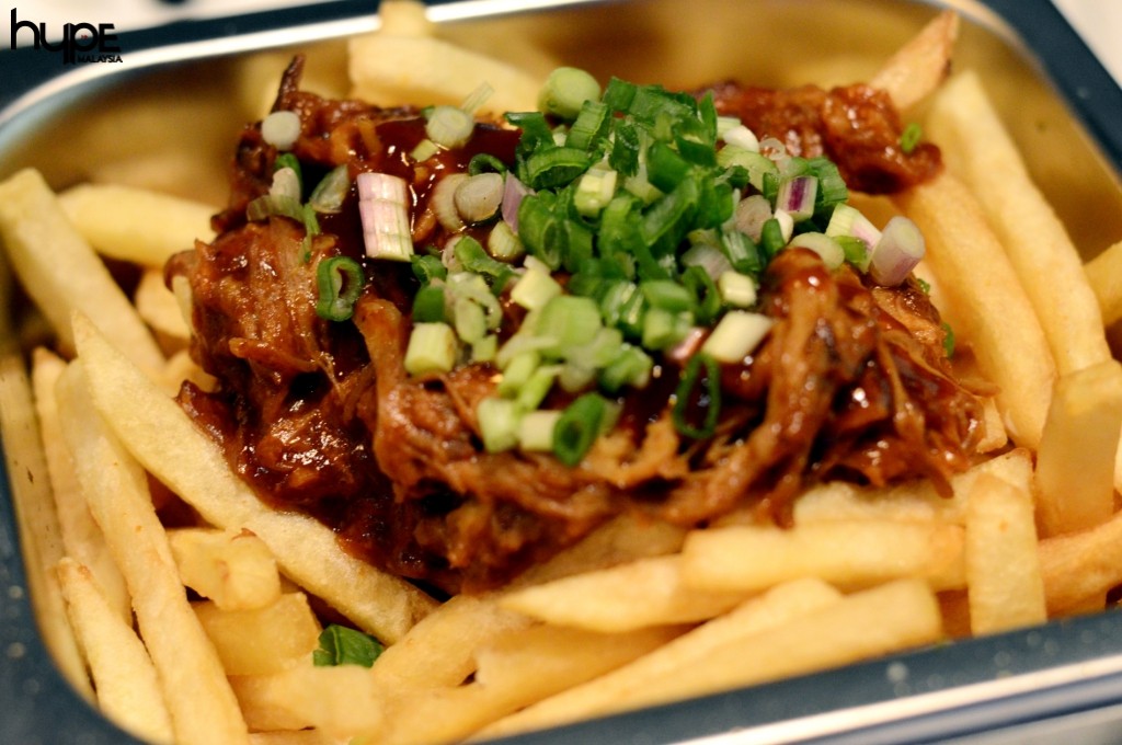 Buns and Meat - BBQ pulled rib fries