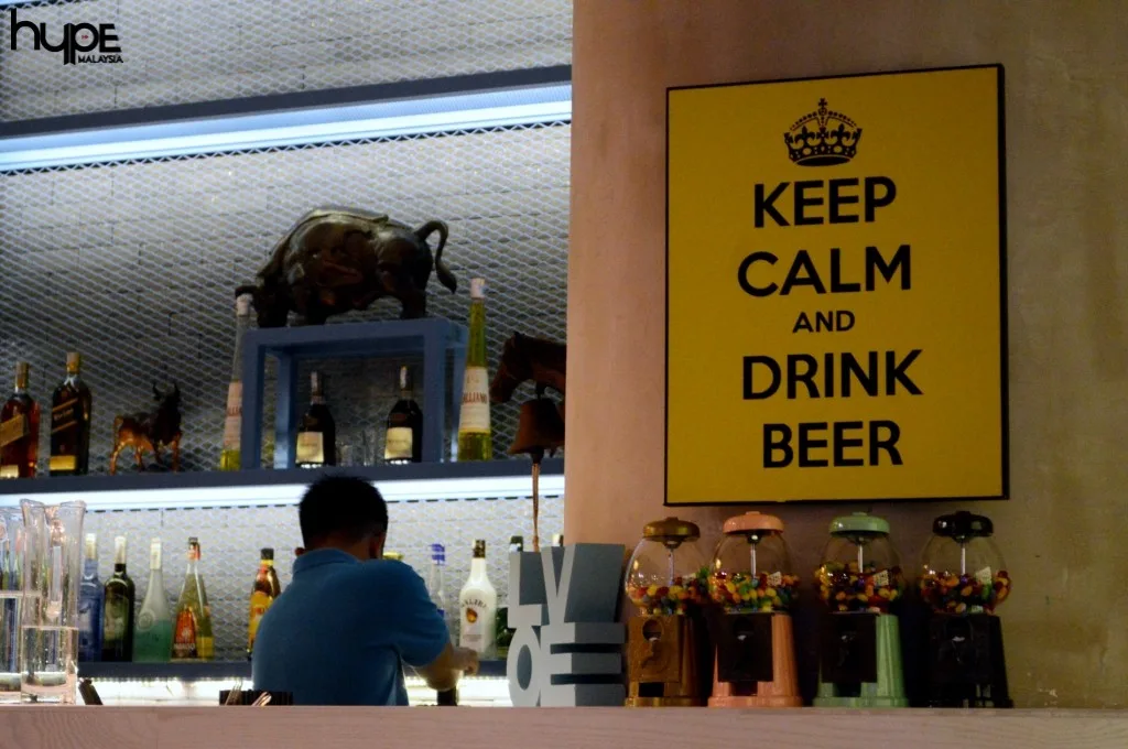 Buns and Meat Interior Design