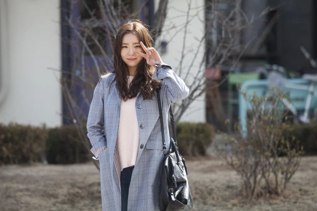 The Girl Who Sees Smells (BTS) (6)