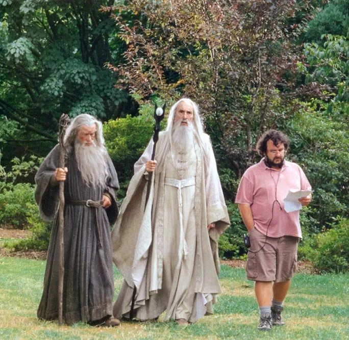 Gandalf (Sir Ian McKellen), Saruman (Sir Christopher Lee), & "Lord of the Rings" director Peter Jackson on set