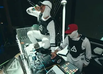 SOURCE: Flosstradamus Official Facebook