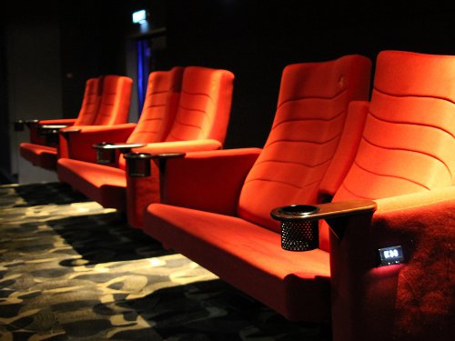 Lotus Five Star Cinema: No Couple Seats For Unmarried ...