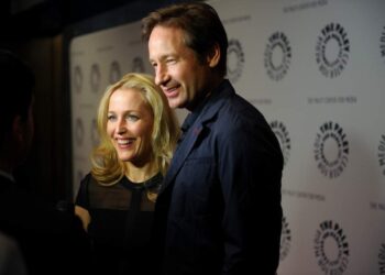 NEW YORK, NY - OCTOBER 12: (L-R) Gillian Anderson and David Duchovny attend The Truth Is Here: David Duchovny And Gillian Anderson On "The X-Files" at The Paley Center for Media on October 12, 2013 in New York City. (Photo by Rommel Demano/WireImage)