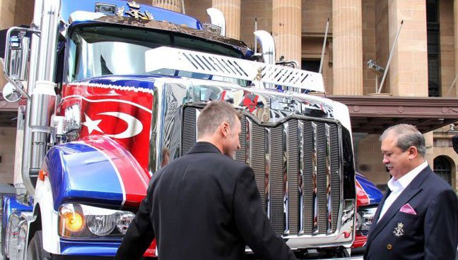 Macktruck Sultan Of Johor S Dream Come True With Royal Optimus Prime Looking Ride Hype Malaysia