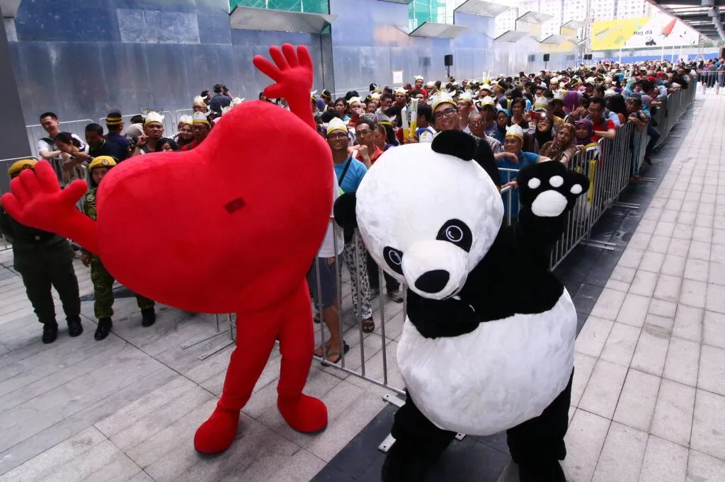 IKEA Cheras 02 - Crowd #3