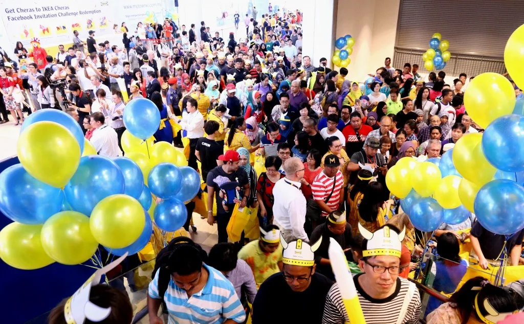IKEA Cheras 04 - Crowd #2