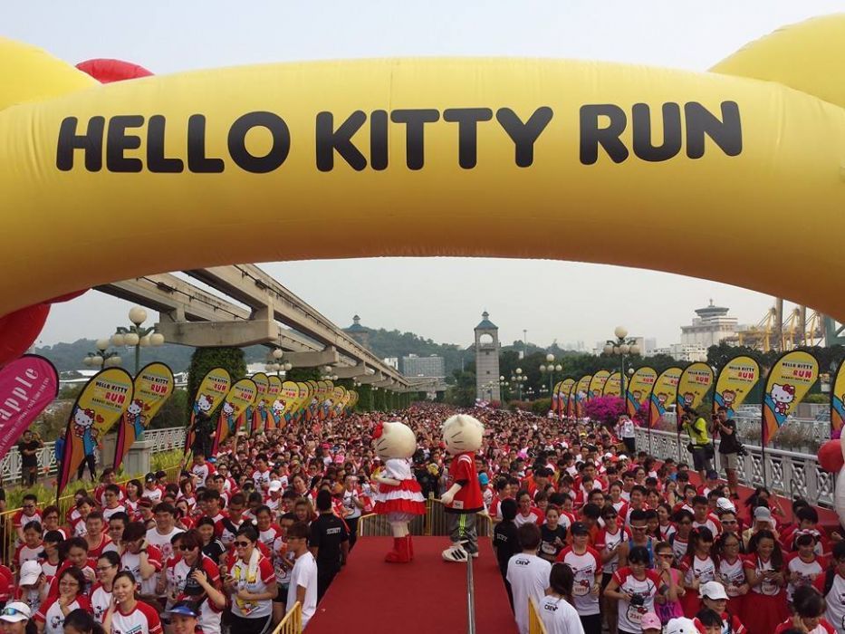 HelloKittyRun Celebrate Christmas With The Japanese Bobtail Cat In