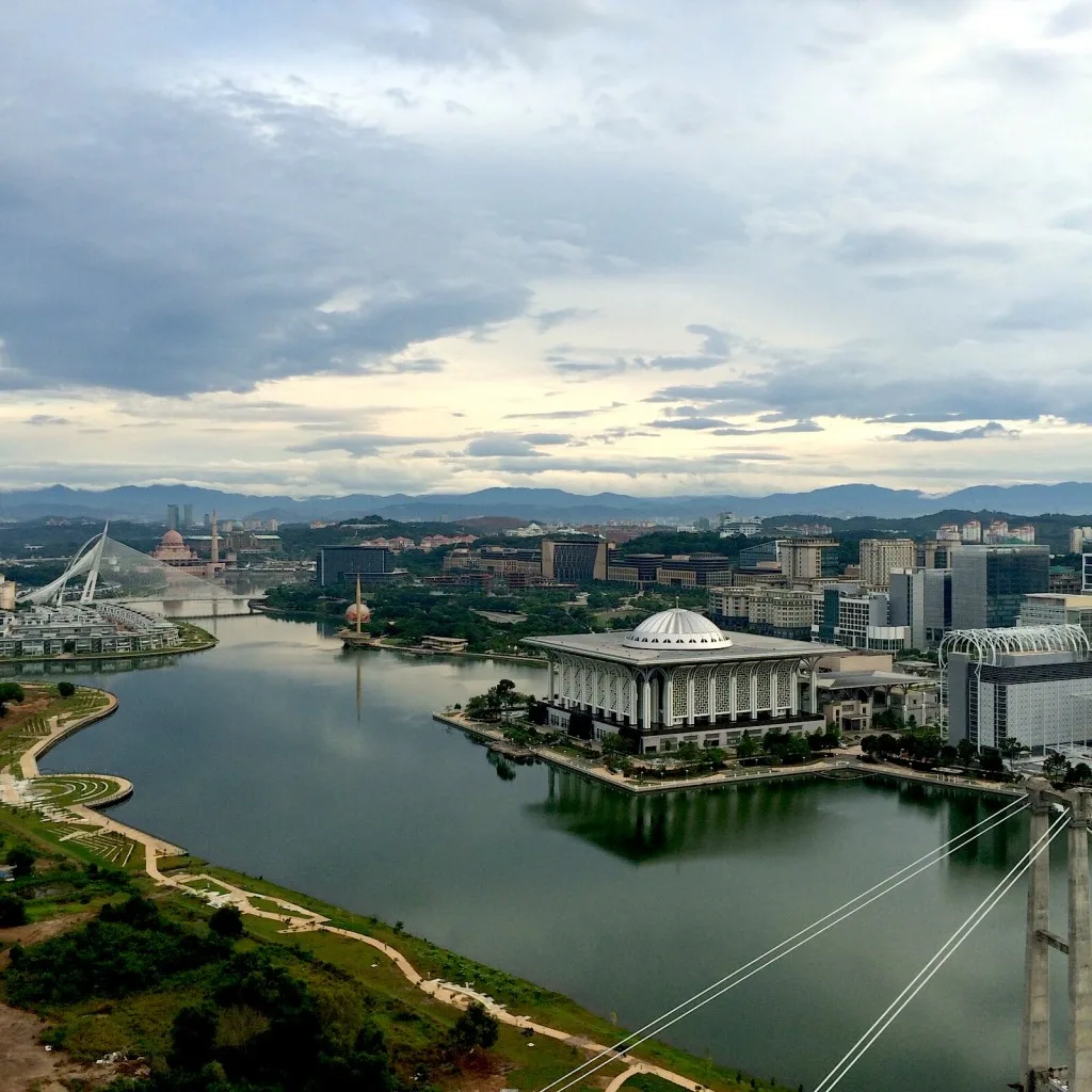 1Putrajaya Scenic Bird's Eye View from Hot Air Balloon
