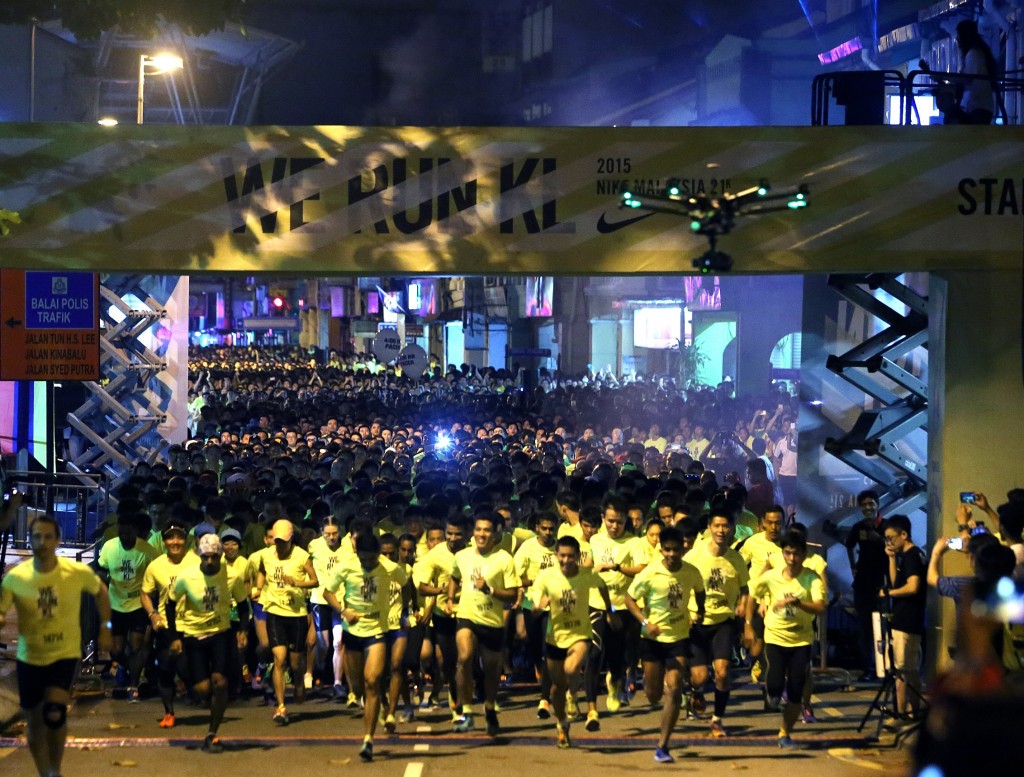 8,000 runners took to the streets of KL for the Nike We Run KL 21K 2015