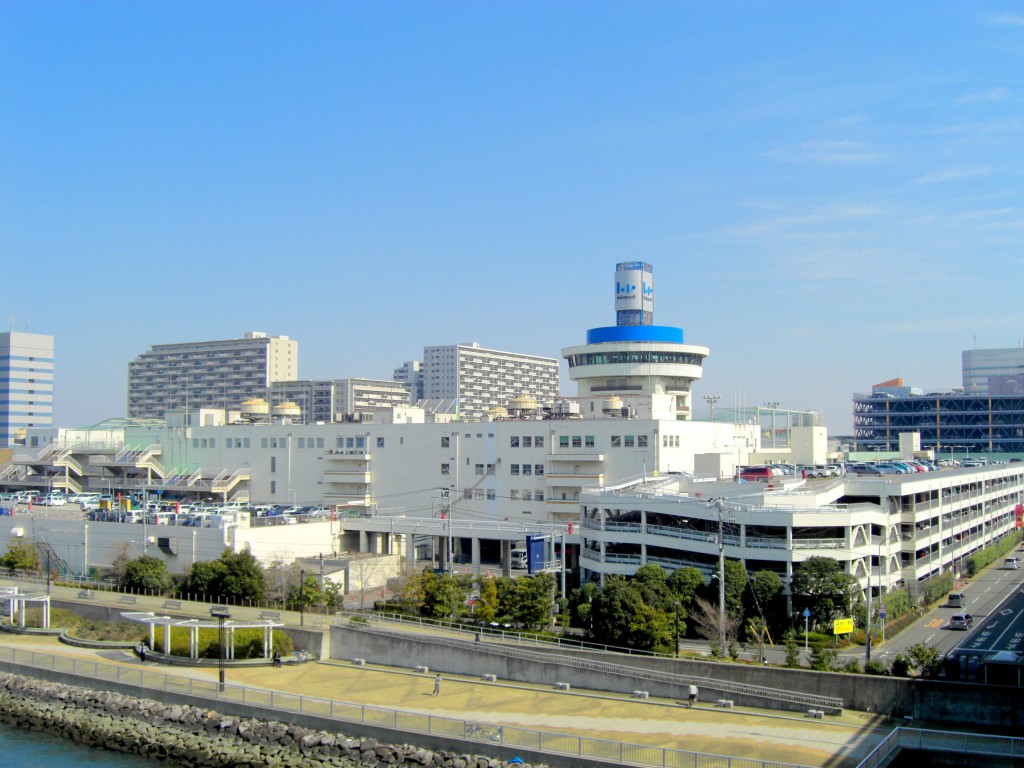LaLaPort shopping mall in Funabashi, Chiba Prefecture (Source: Wikipedia)