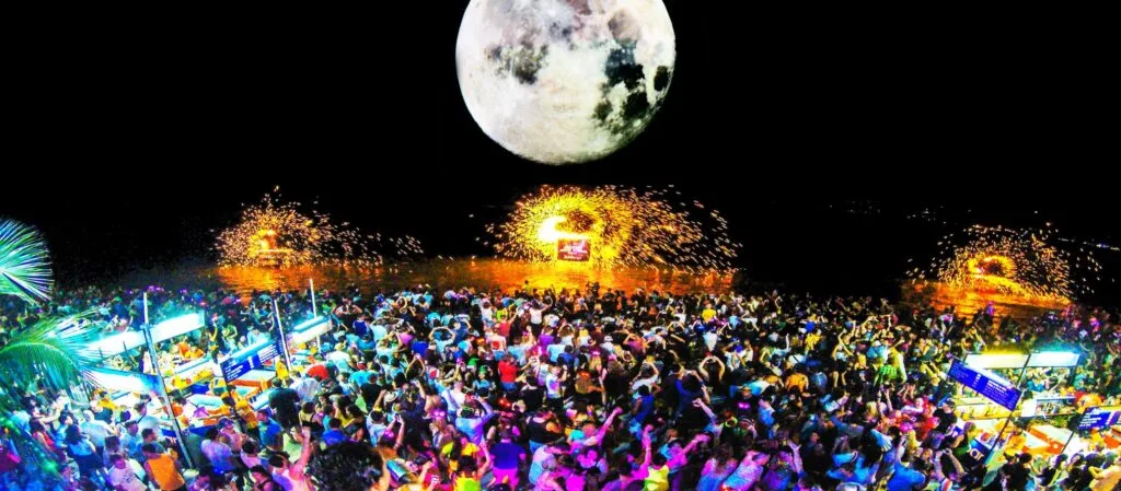 Full Moon Beach Party Long Beach Pulau Perhentian Kecil