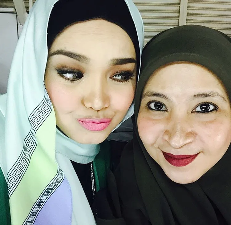 Siti Nurhaliza Rozi Abdul Razak