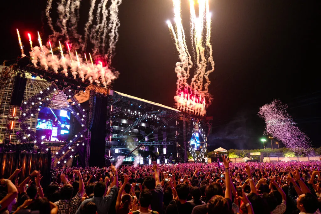 OneRepublic performs at MTV Music Evolution Manila 2016 on 24 Jun Pic 4 (Credit-MTV Asia & Kristian Dowling)