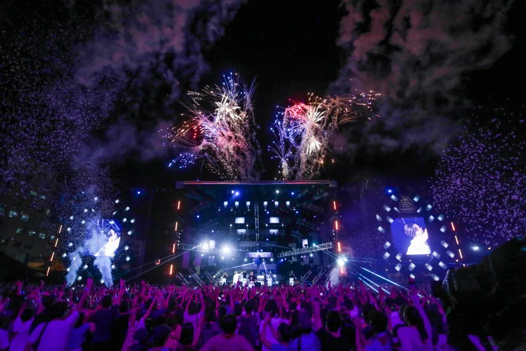 OneRepublic performs at MTV Music Evolution Manila 2016 on 24 Jun Pic 6 (Credit-MTV Asia & Kris Rocha)