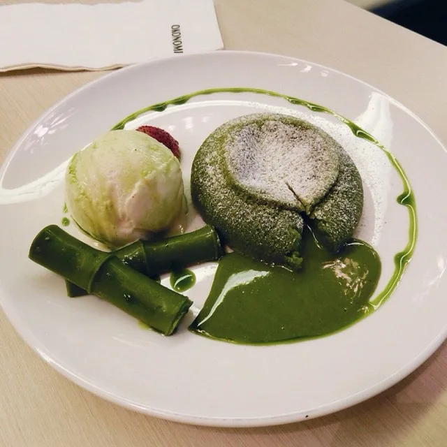 matcha lava cake