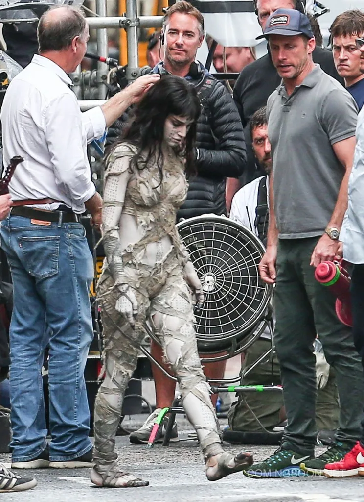 Sofia Boutella films a scene for "The Mummy" 