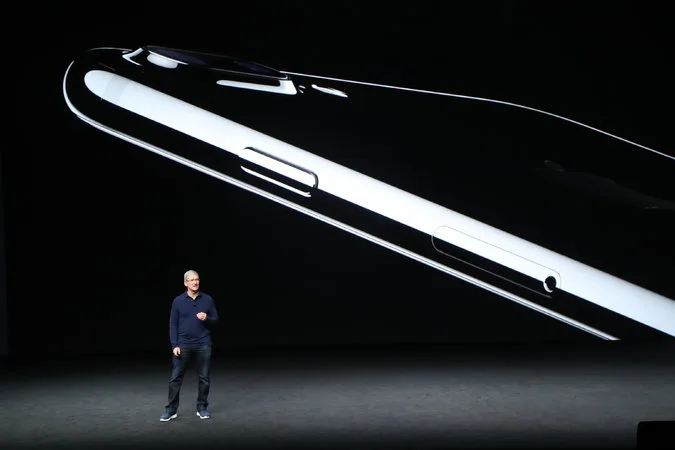 Tim Cook, Apple’s chief executive, discussing the iPhone 7. Credit Jim Wilson/The New York Times