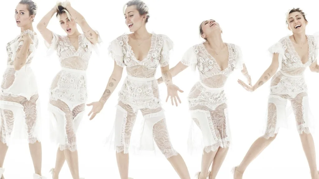 elle-october-miley-cyrus 