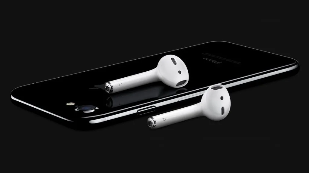 iPhone 7 AirPods